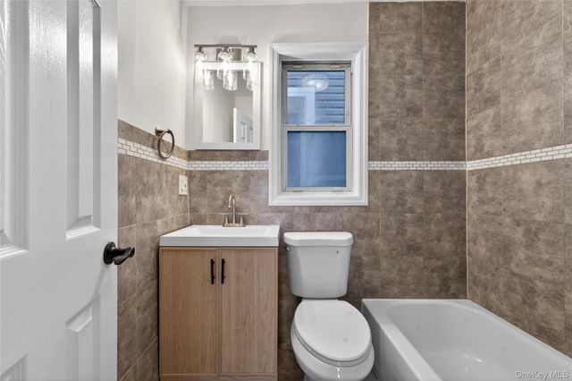 84 E Pine Street, Long Beach, NY 11561