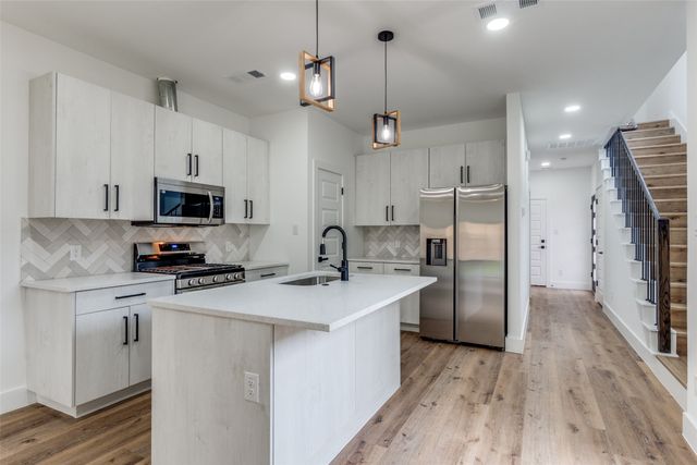 5702 Riverside Drive, Dallas, TX 75235