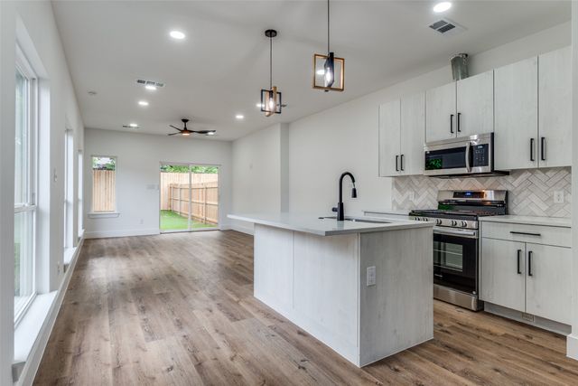 5702 Riverside Drive, Dallas, TX 75235