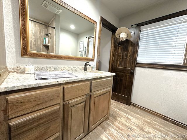 422985 E 1080, Checotah, OK 74426