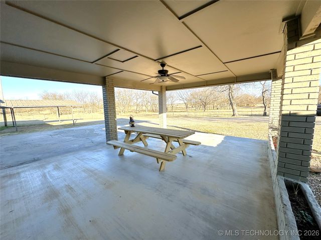 422985 E 1080, Checotah, OK 74426