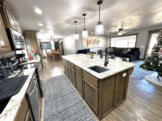 422985 E 1080, Checotah, OK 74426