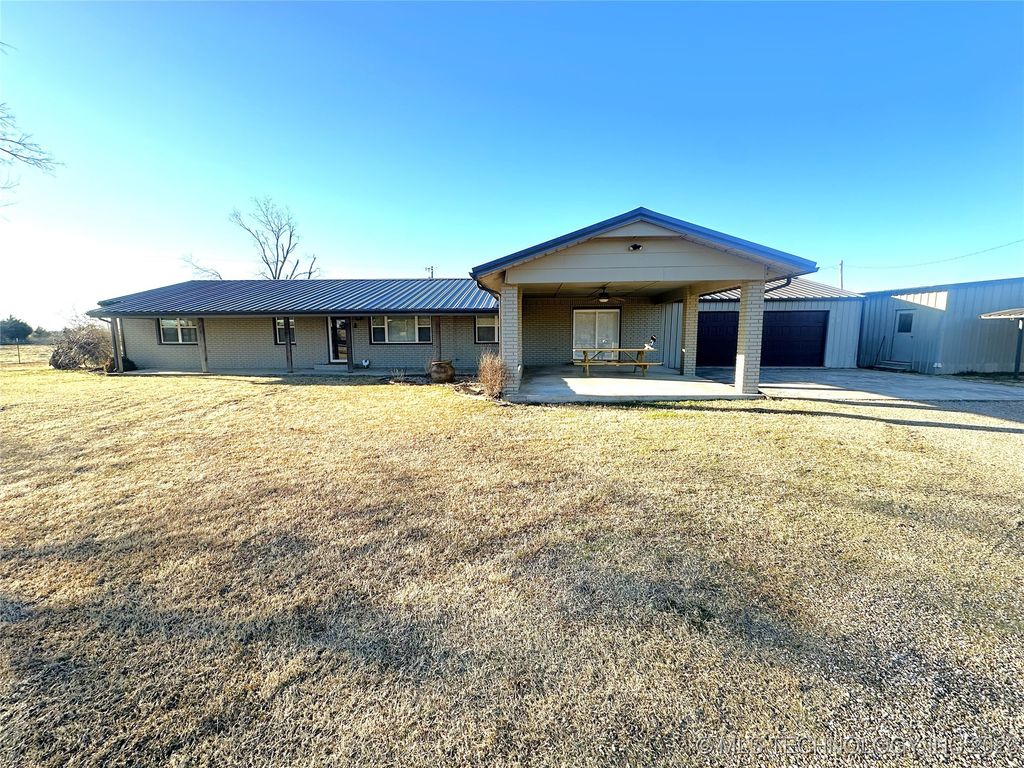 422985 E 1080, Checotah, OK 74426
