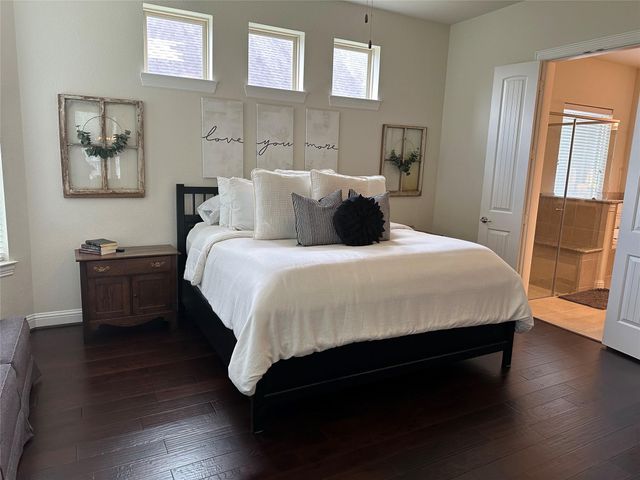 2114 Holly Manor Court, Katy, TX 77493