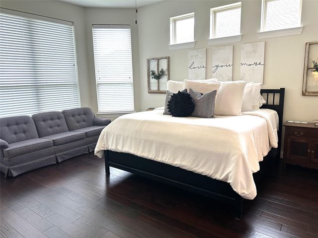 2114 Holly Manor Court, Katy, TX 77493