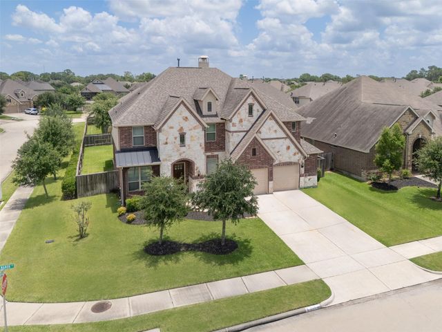 2114 Holly Manor Court, Katy, TX 77493