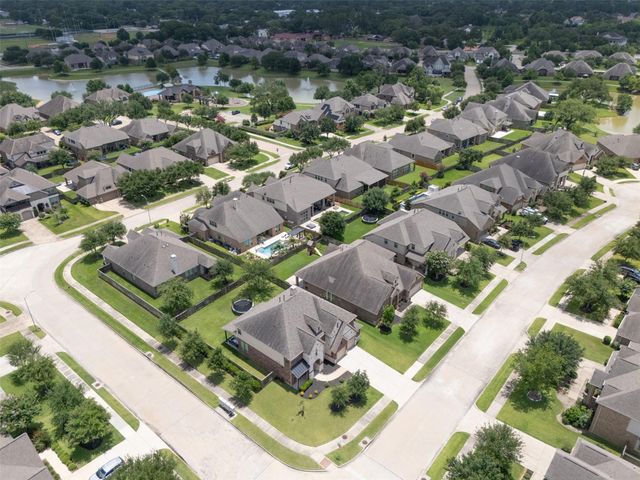 2114 Holly Manor Court, Katy, TX 77493