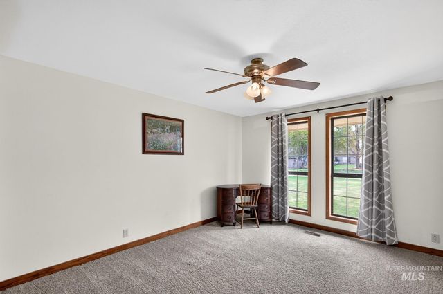600 Donna Drive, Nampa, ID 83686