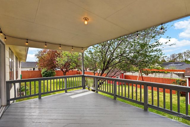 600 Donna Drive, Nampa, ID 83686