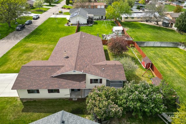 600 Donna Drive, Nampa, ID 83686