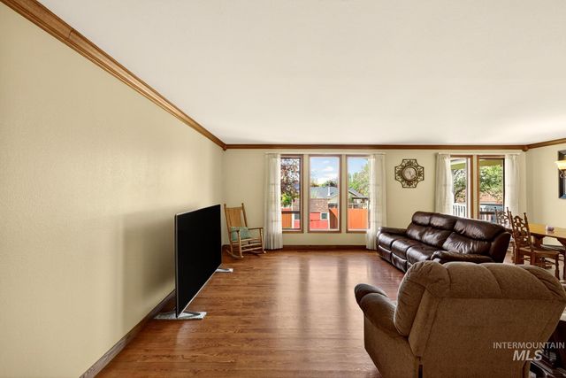 600 Donna Drive, Nampa, ID 83686