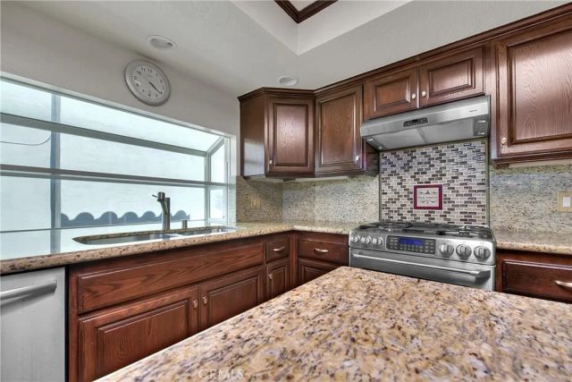 1541 9th, Manhattan Beach, CA 90266