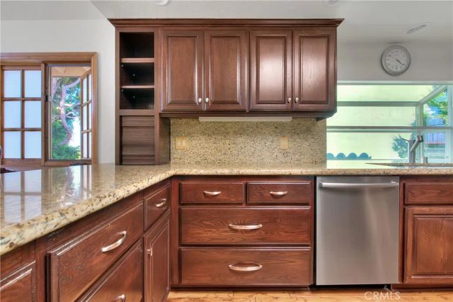 1541 9th, Manhattan Beach, CA 90266