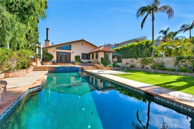 1541 9th, Manhattan Beach, CA 90266