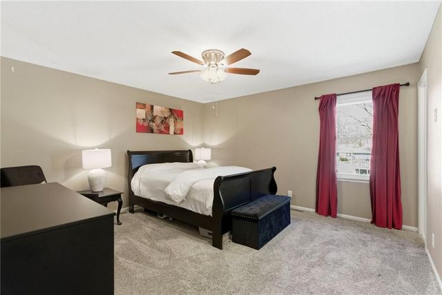 1924 E Sheridan Bridge Lane, Olathe, KS 66062