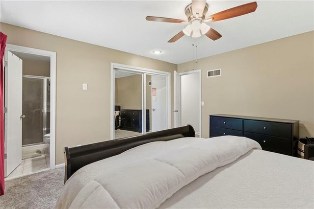 1924 E Sheridan Bridge Lane, Olathe, KS 66062