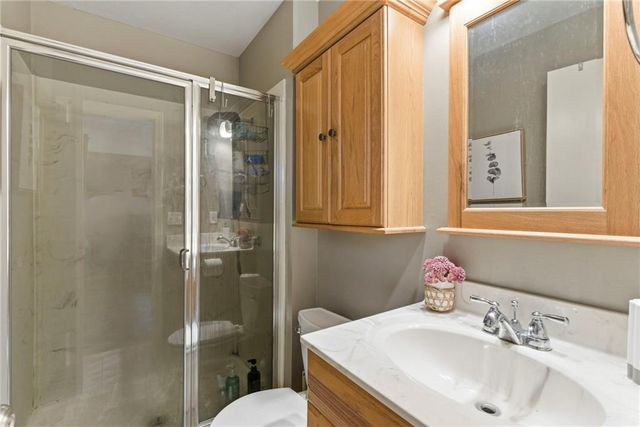 1924 E Sheridan Bridge Lane, Olathe, KS 66062