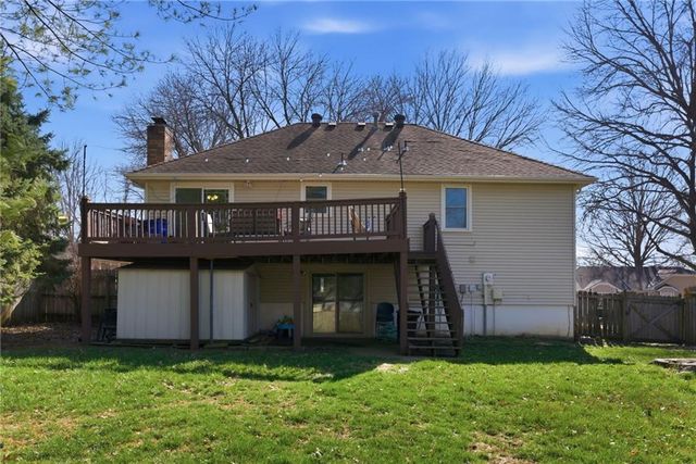 1924 E Sheridan Bridge Lane, Olathe, KS 66062