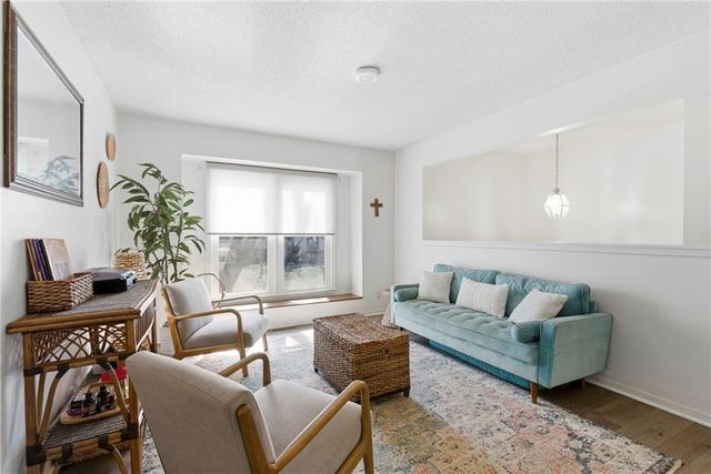 1924 E Sheridan Bridge Lane, Olathe, KS 66062