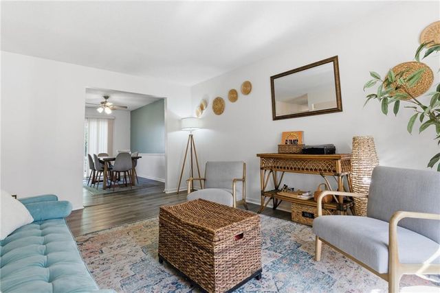 1924 E Sheridan Bridge Lane, Olathe, KS 66062