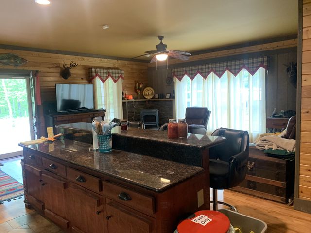 210 Double Check Ln, Belvidere, TN 37306