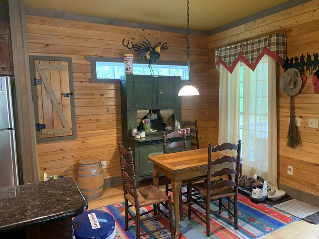 210 Double Check Ln, Belvidere, TN 37306