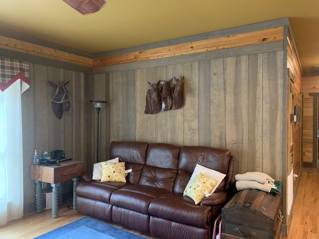 210 Double Check Ln, Belvidere, TN 37306
