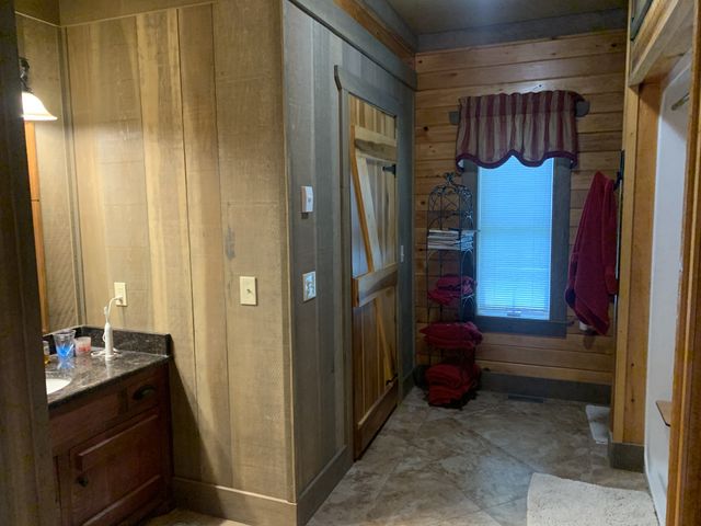 210 Double Check Ln, Belvidere, TN 37306