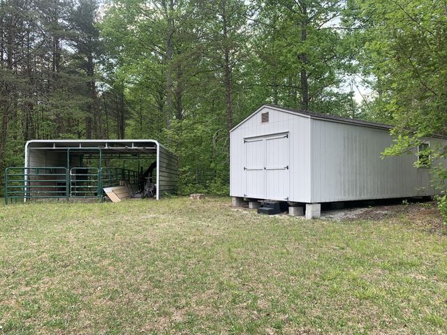 210 Double Check Ln, Belvidere, TN 37306