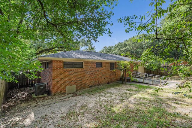 1453 Mamie Dr, Mobile, AL 36618