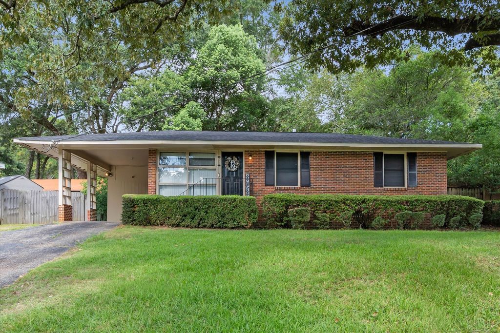 1453 Mamie Dr, Mobile, AL 36618