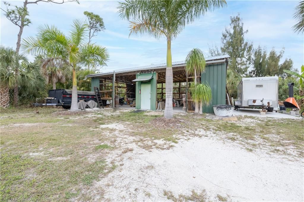 4236/4210 Berkshire RD, ST. JAMES CITY, FL 33956 — photo 5