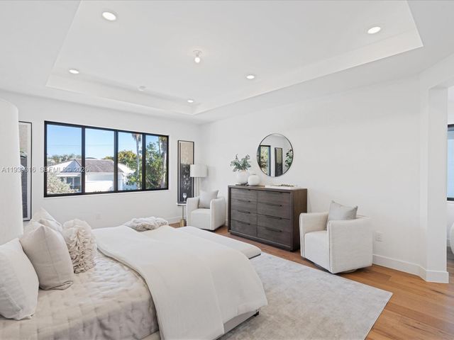 19701 NE 16 PI, Miami, FL 33179