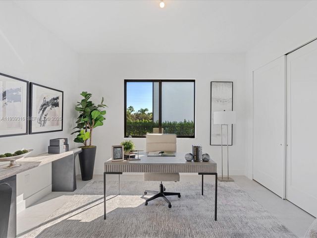 19701 NE 16 PI, Miami, FL 33179