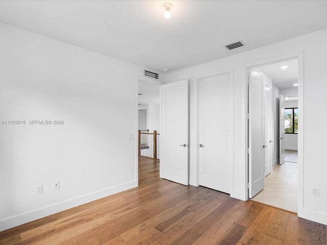 19701 NE 16 PI, Miami, FL 33179