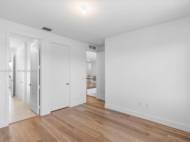 19701 NE 16 PI, Miami, FL 33179