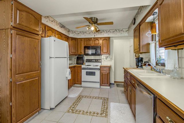 414 Nevada Avenue E, Saint Paul, MN 55130