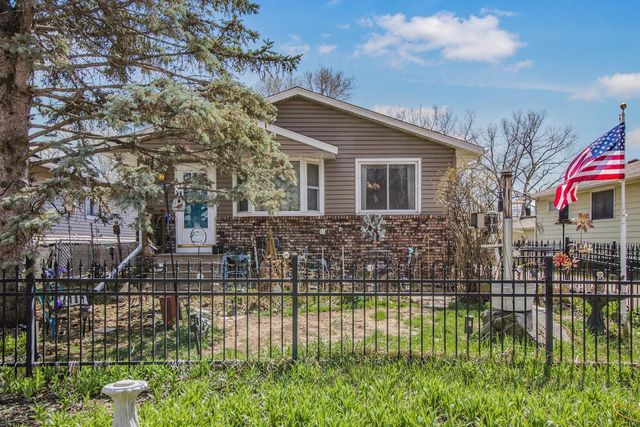 414 Nevada Avenue E, Saint Paul, MN 55130