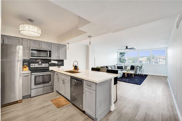 1400 S Ocean Drive 205, Hollywood, FL 33019