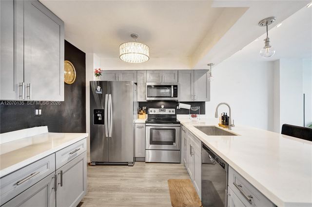 1400 S Ocean Drive 205, Hollywood, FL 33019