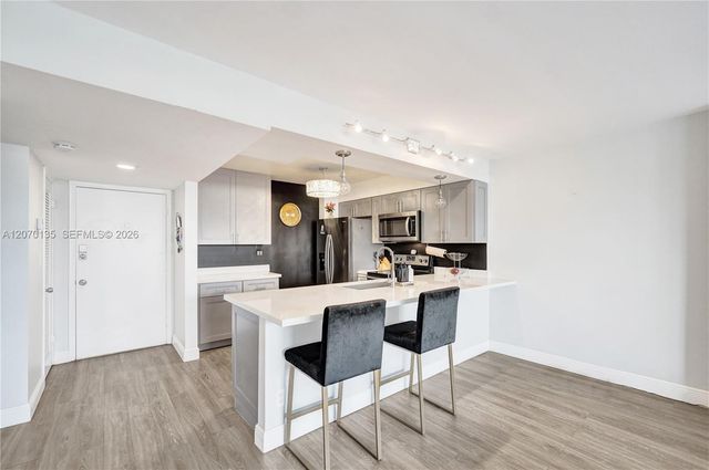 1400 S Ocean Drive 205, Hollywood, FL 33019