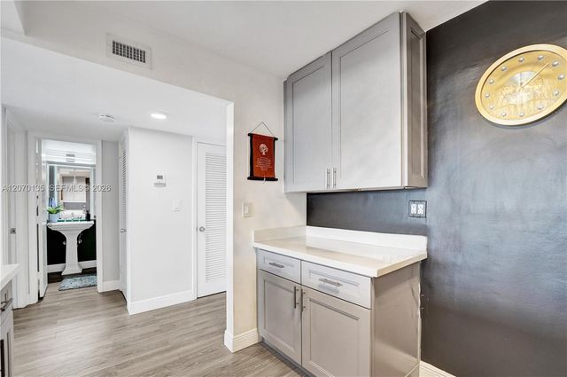 1400 S Ocean Drive 205, Hollywood, FL 33019