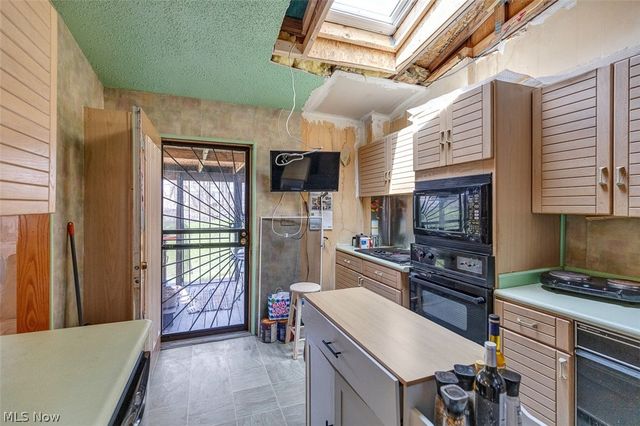 6012 S Perkins Road, Bedford Heights, OH 44146
