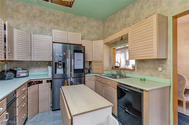 6012 S Perkins Road, Bedford Heights, OH 44146