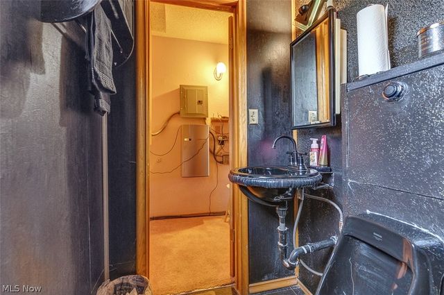 6012 S Perkins Road, Bedford Heights, OH 44146