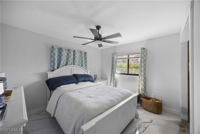 1890 Oakes BLVD SE, Naples, FL 34119