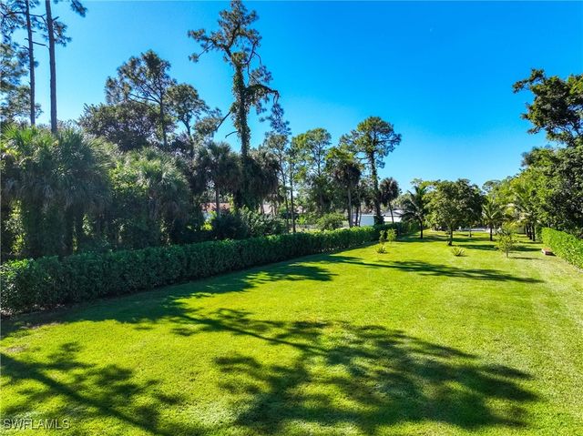 1890 Oakes BLVD SE, Naples, FL 34119