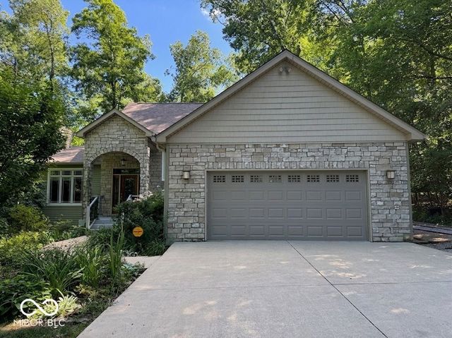 4618 N Chatham Drive, Bloomington, IN 47404