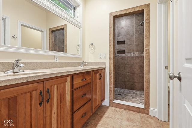 4618 N Chatham Drive, Bloomington, IN 47404