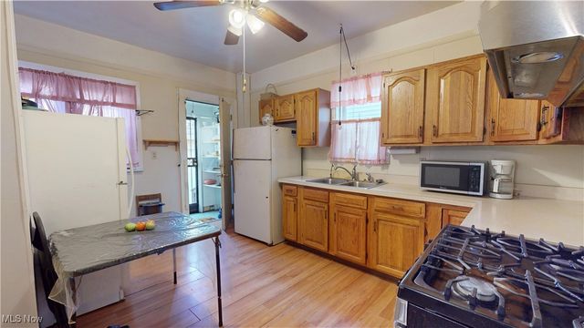 6407 Dibble Avenue, Cleveland, OH 44103